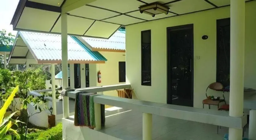 Green Cottage Beach Resort