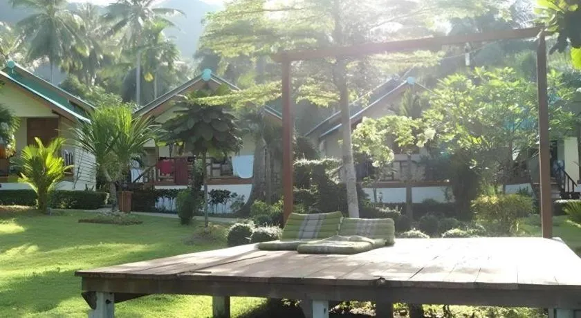 Green Cottage Beach Resort