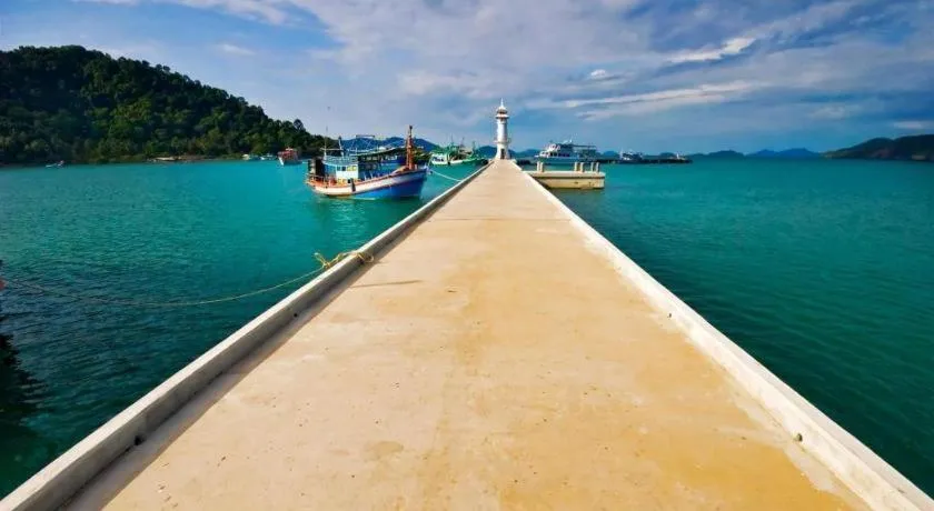 Green Cottage Beach Resort