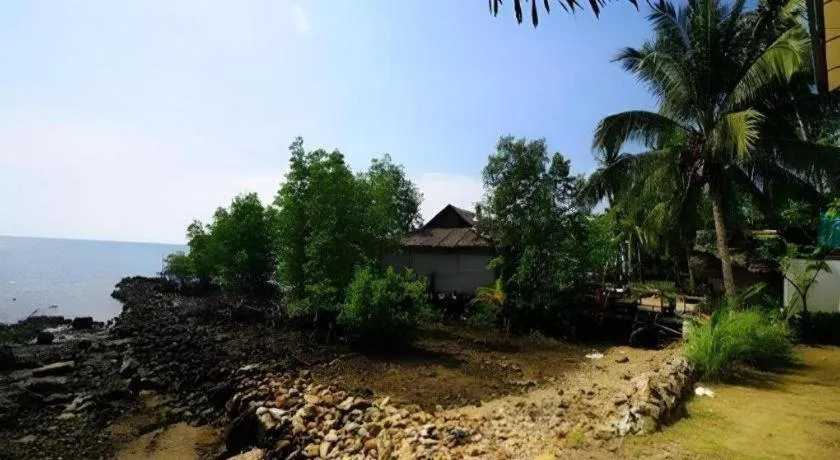 Green Cottage Beach Resort