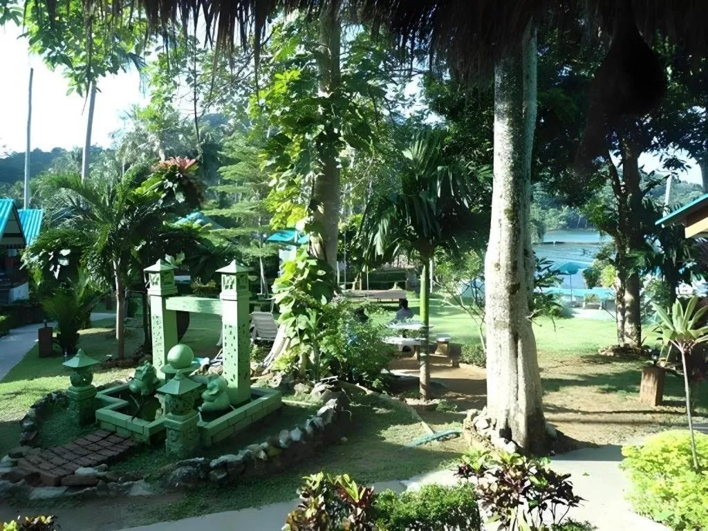 Green Cottage Beach Resort