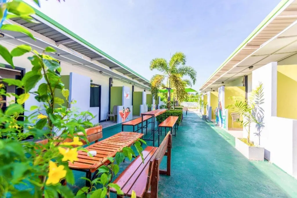 OYO 450 Rawai Studios Resort