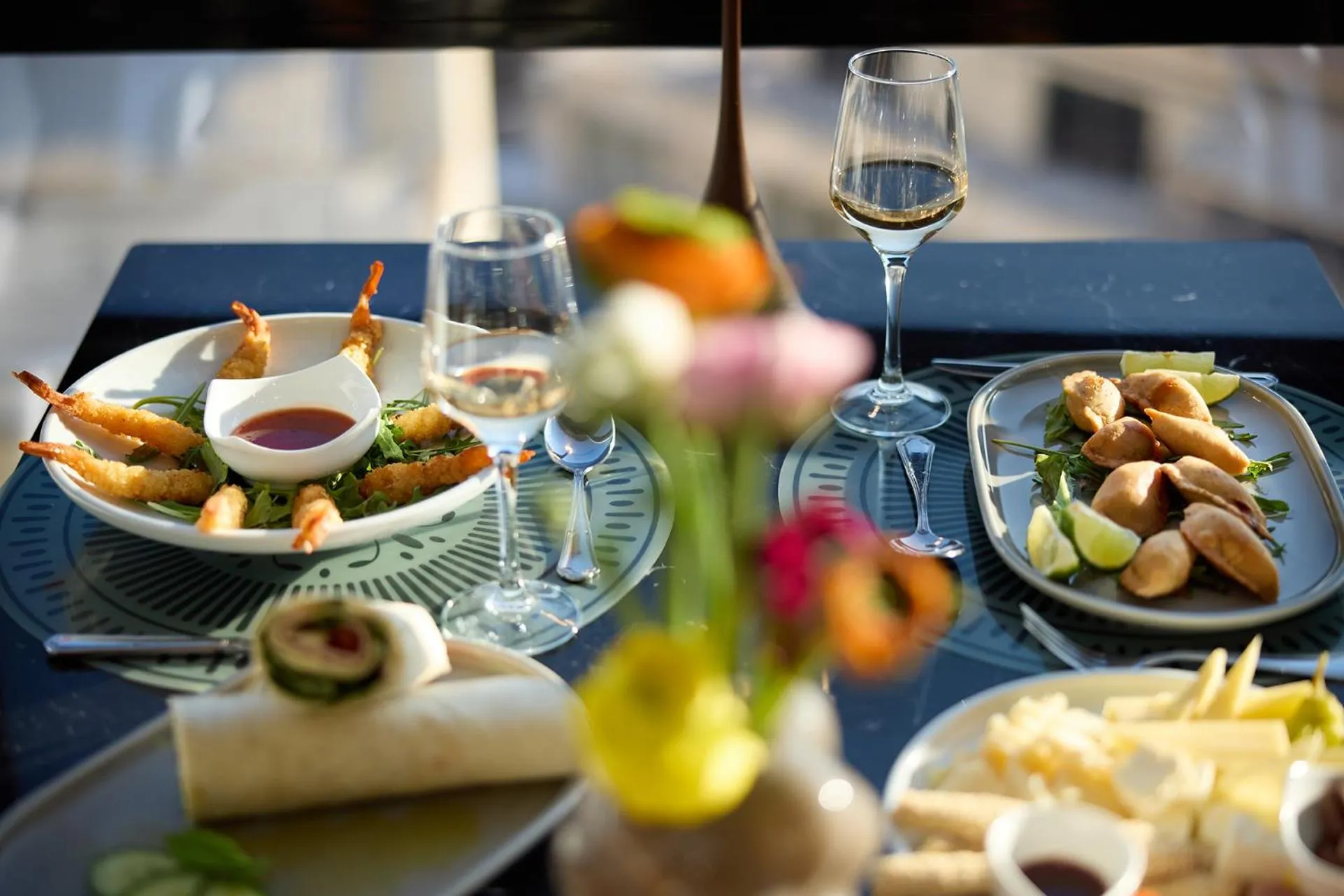 Restaurant/places to eat in Astor Hotel Athens