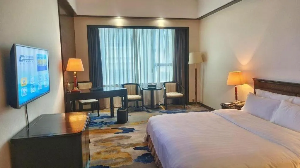 Bed in Metropolitan Hotel