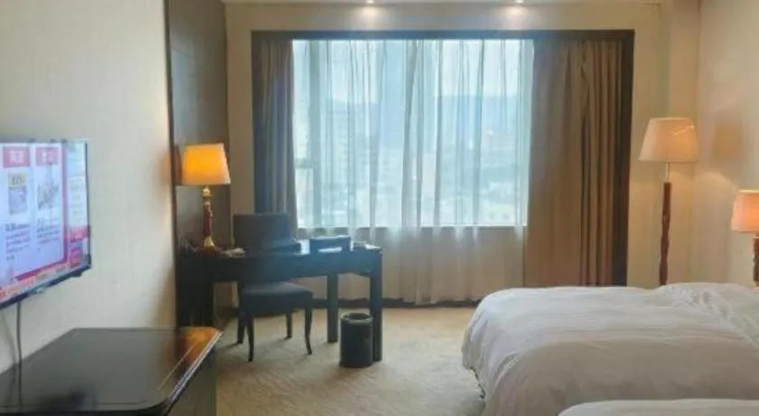 Bed in Metropolitan Hotel