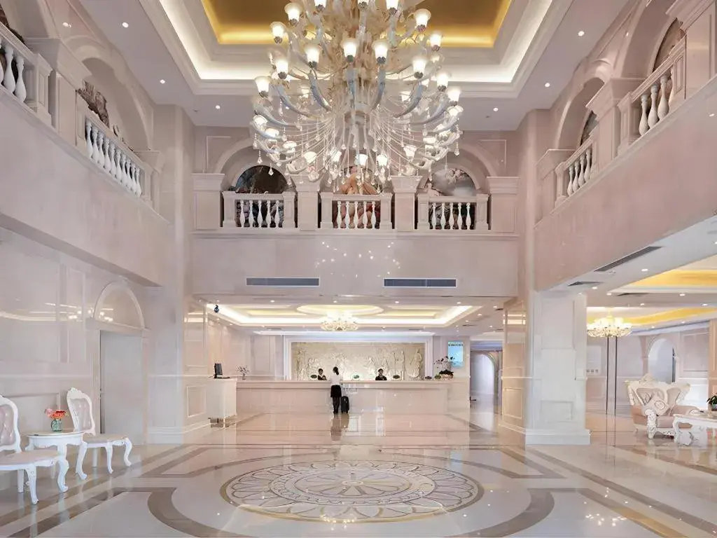 Vienna Hotel Guangdong Xinyi Jiaoyucheng River View Vienna Hotel Guangdong Xinyi Jiaoyucheng River View