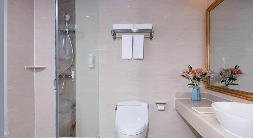 Vienna Hotel Guangdong Xinyi Jiaoyucheng River View