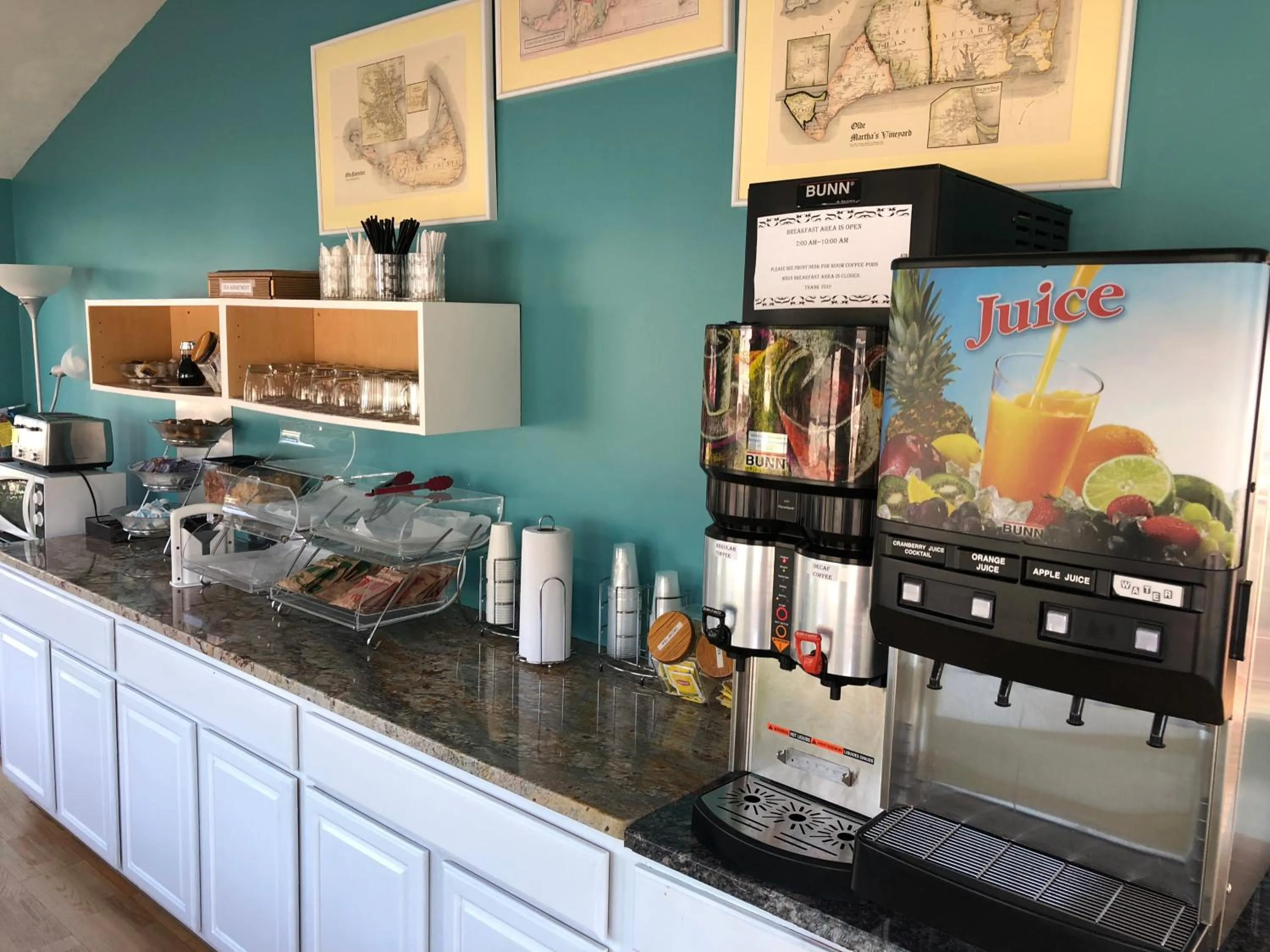 Restaurant/places to eat in SeaCoast Inn