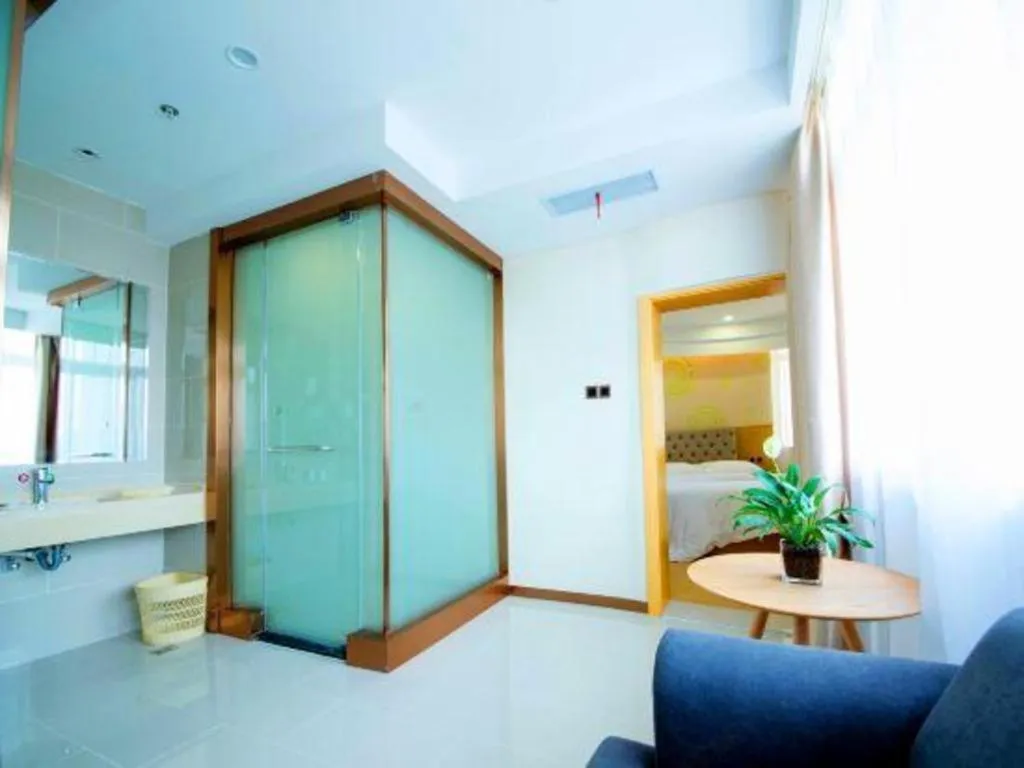 GreenTree Inn Zhangjiagang Yangshe Old Street Stadium