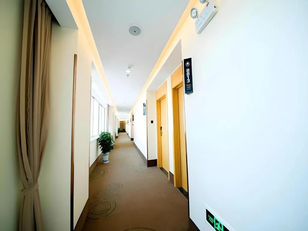 GreenTree Inn Zhangjiagang Yangshe Old Street Stadium