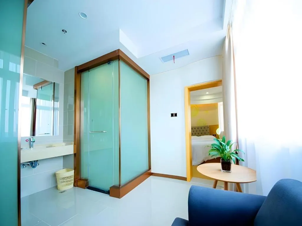 GreenTree Inn Zhangjiagang Yangshe Old Street Stadium