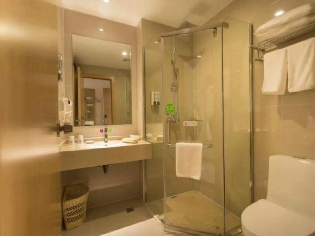 GreenTree Inn Zhangjiagang Yangshe Old Street Stadium