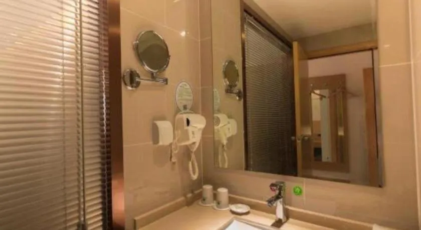 GreenTree Inn Zhangjiagang Yangshe Old Street Stadium