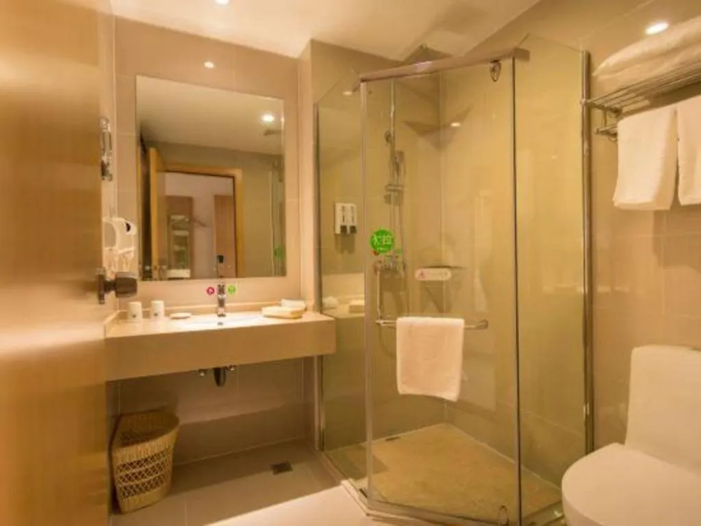 GreenTree Inn Zhangjiagang Yangshe Old Street Stadium