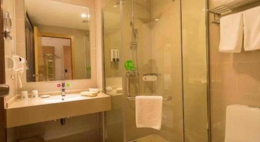 GreenTree Inn Zhangjiagang Yangshe Old Street Stadium