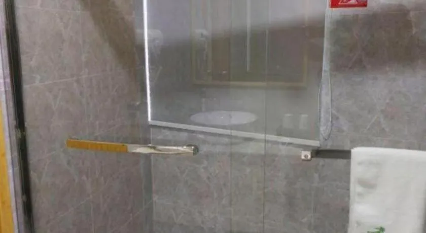 Vatica Hangzhou Linan Qianwang Street Hotel