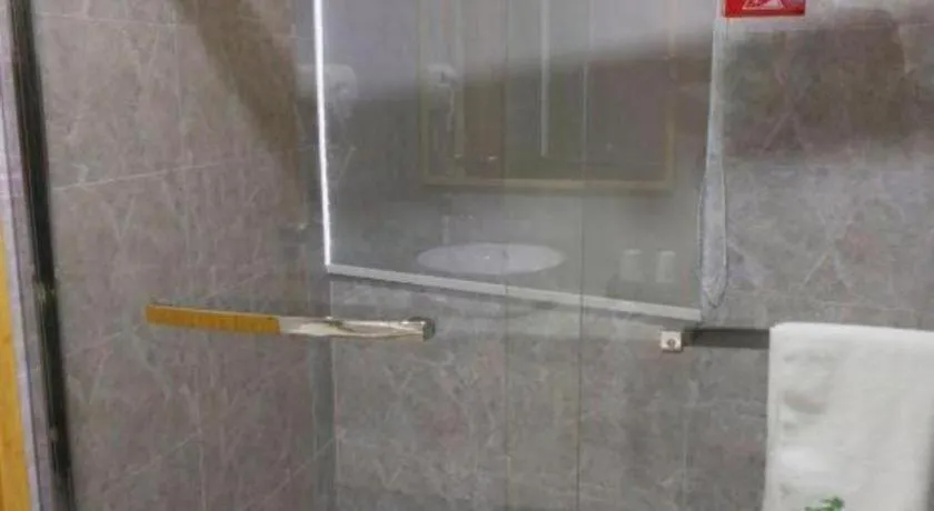 Vatica Hangzhou Linan Qianwang Street Hotel