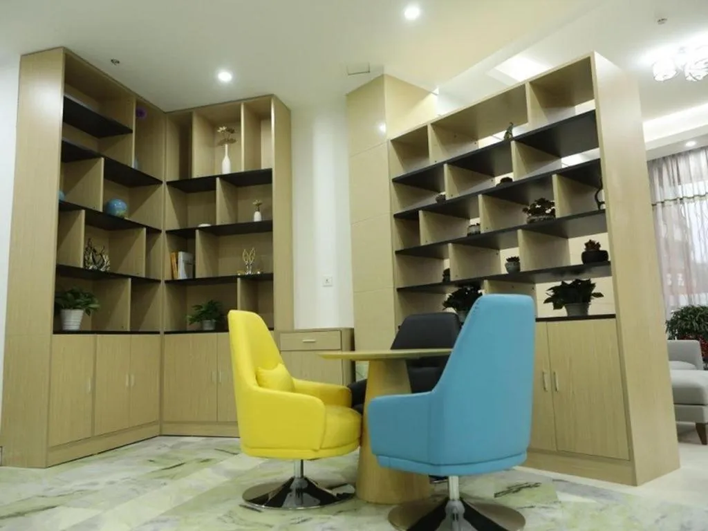 Vatica Hangzhou Linan Qianwang Street Hotel