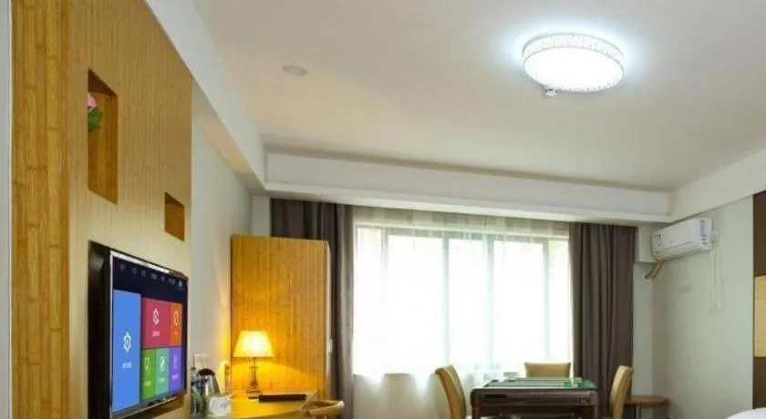 Vatica Hangzhou Linan Qianwang Street Hotel