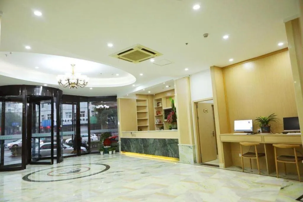 Vatica Hangzhou Linan Qianwang Street Hotel