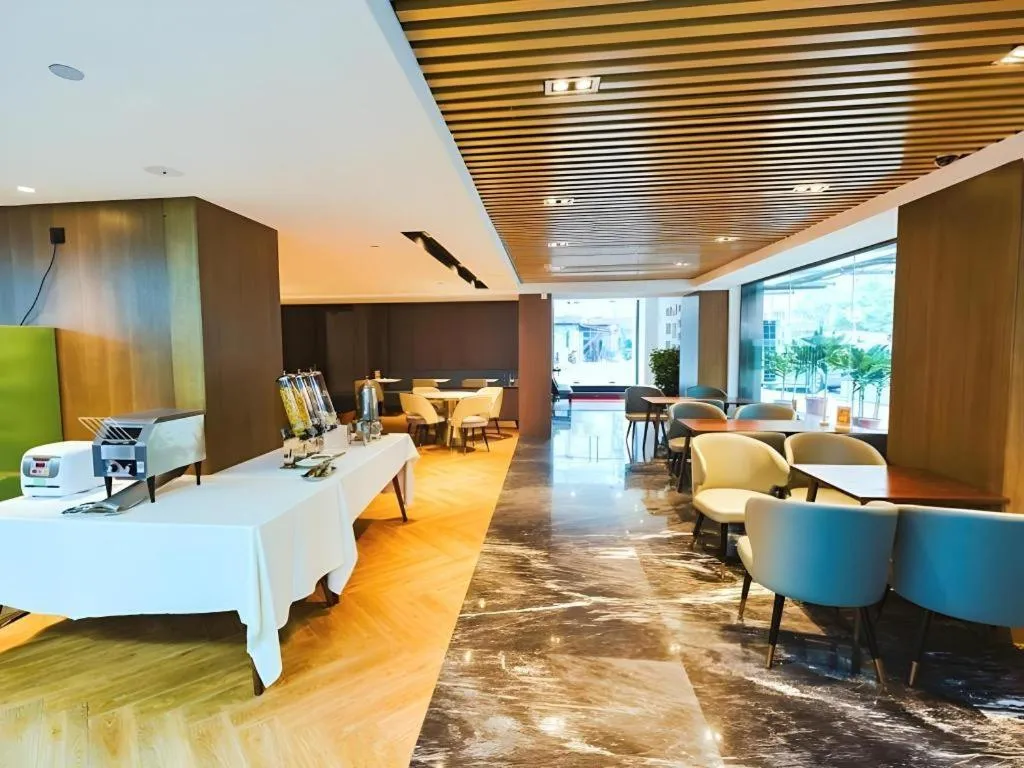 GYA Shanghai Jiangpu Hotel