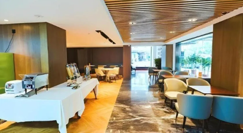 GYA Shanghai Jiangpu Hotel