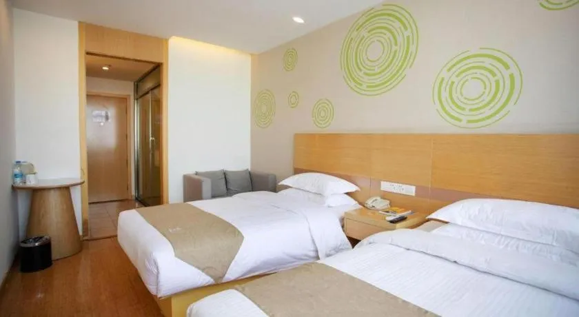 Bed in GreenTree Inn Shanghai National Convention and Exhibition Center Huaxiang Road