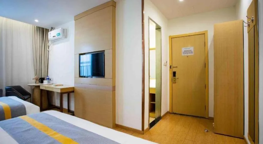 Bed in GreenTree Inn Shanghai National Convention and Exhibition Center Huaxiang Road