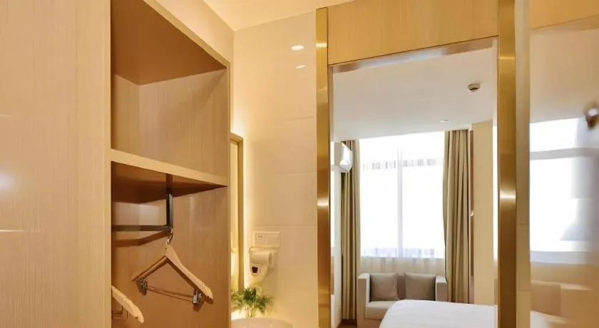 Bed in GreenTree Inn Shanghai National Convention and Exhibition Center Huaxiang Road