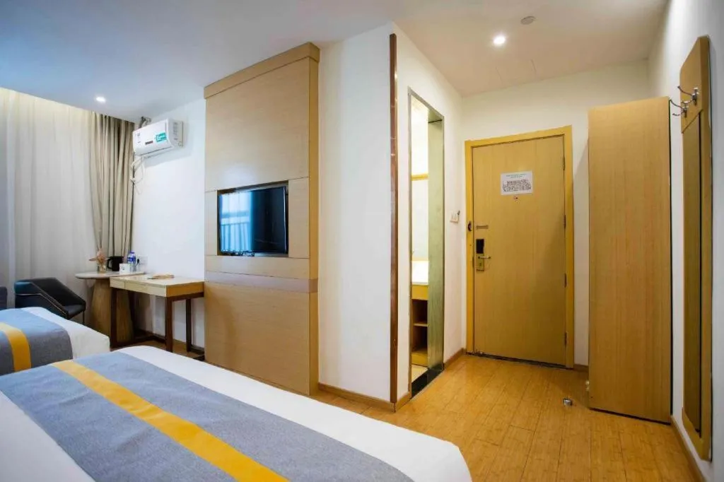 Bed in GreenTree Inn Shanghai National Convention and Exhibition Center Huaxiang Road