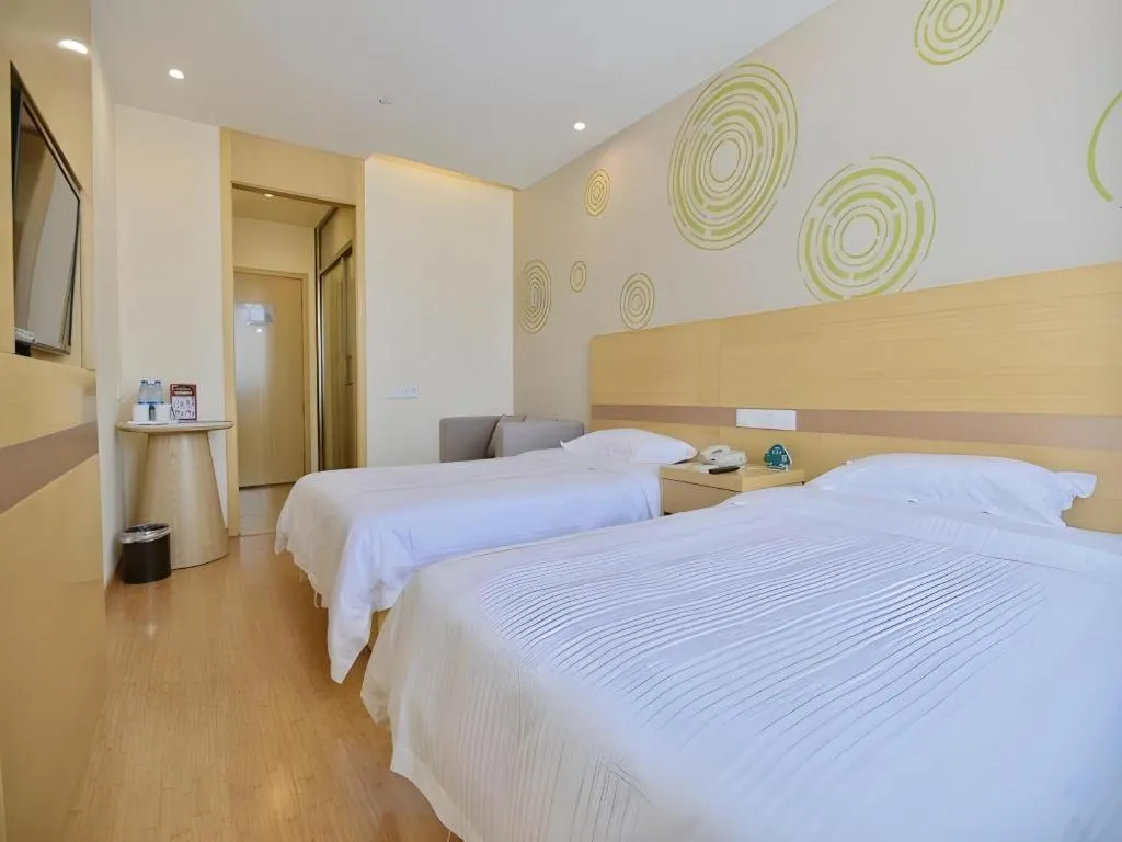 Bed in GreenTree Inn Shanghai National Convention and Exhibition Center Huaxiang Road