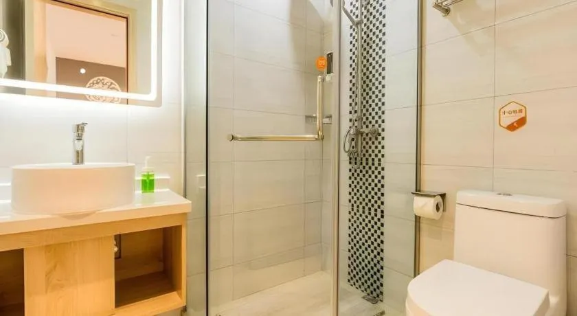 Shell Shanghai Yangpu District Pingliang Road Binjiang Hotel