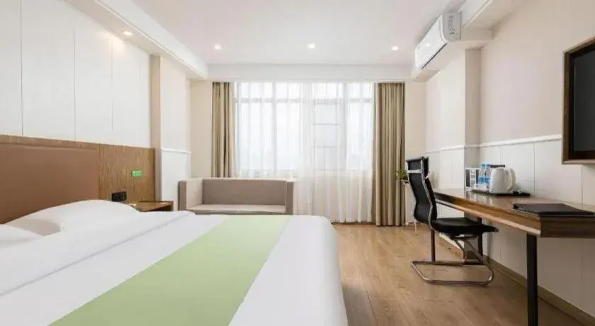 Bed in GreenTree Inn Haikou City Wuzhishan Road Bed in GreenTree Inn Haikou City Wuzhishan Road