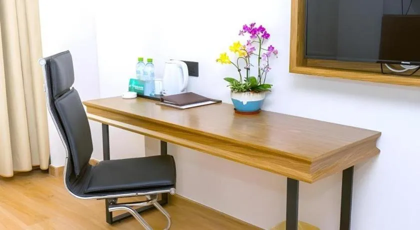 GreenTree Inn Haikou City Wuzhishan Road