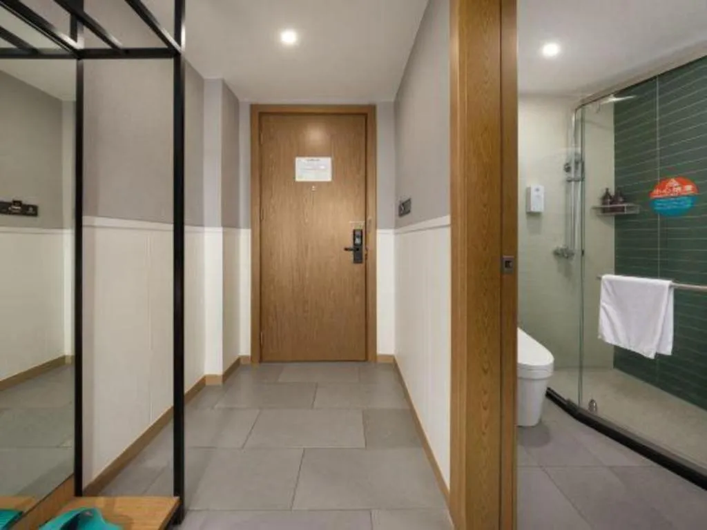 GreenTree Inn Haikou City Wuzhishan Road