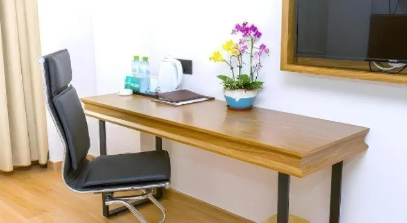 GreenTree Inn Haikou City Wuzhishan Road