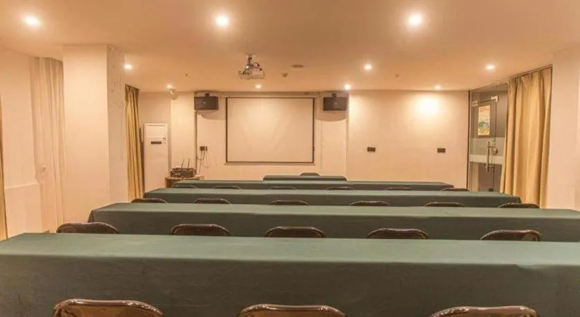 GreenTree Inn Haikou City Wuzhishan Road