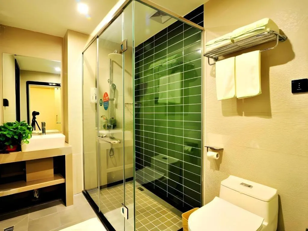 GreenTree Inn Haikou City Wuzhishan Road