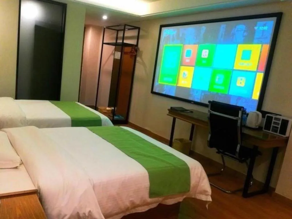 Bed in GreenTree Inn Haikou City Wuzhishan Road