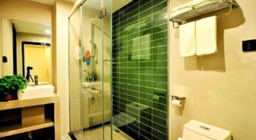 GreenTree Inn Haikou City Wuzhishan Road