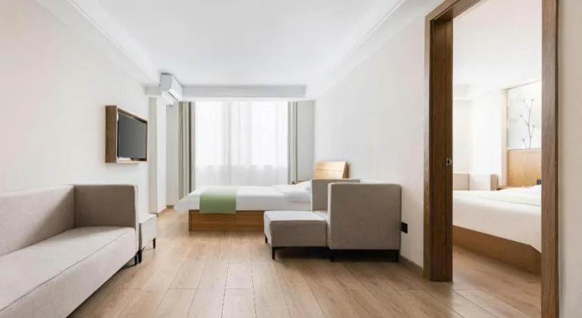 Bed in GreenTree Inn Haikou City Wuzhishan Road