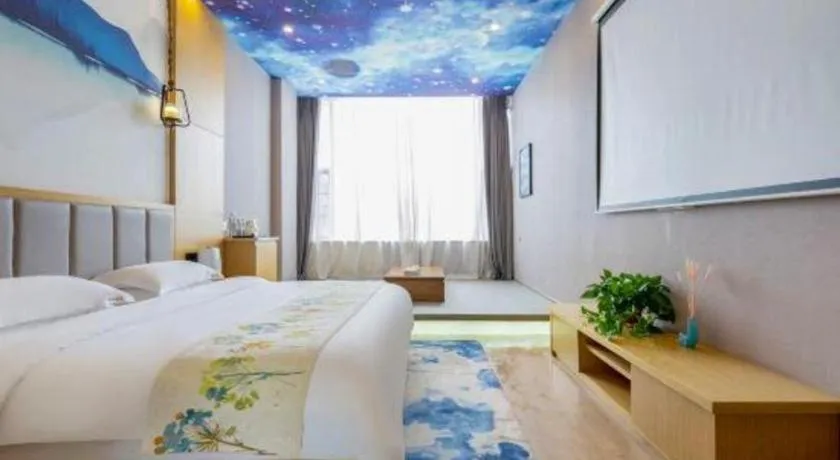 Bed in VX Dali Erhai Park Seascape Hotel