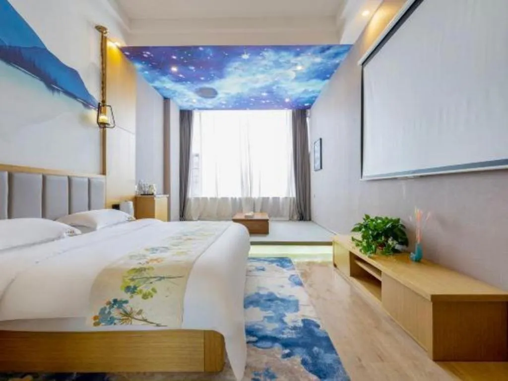 Bed in VX Dali Erhai Park Seascape Hotel