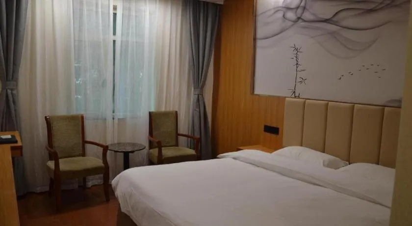 Bed in GreenTree Inn Chongqing Longhu Times Tianjie Xietaizi Metro Station