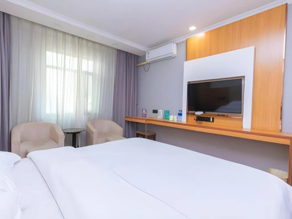 Bed in GreenTree Inn Chongqing Longhu Times Tianjie Xietaizi Metro Station