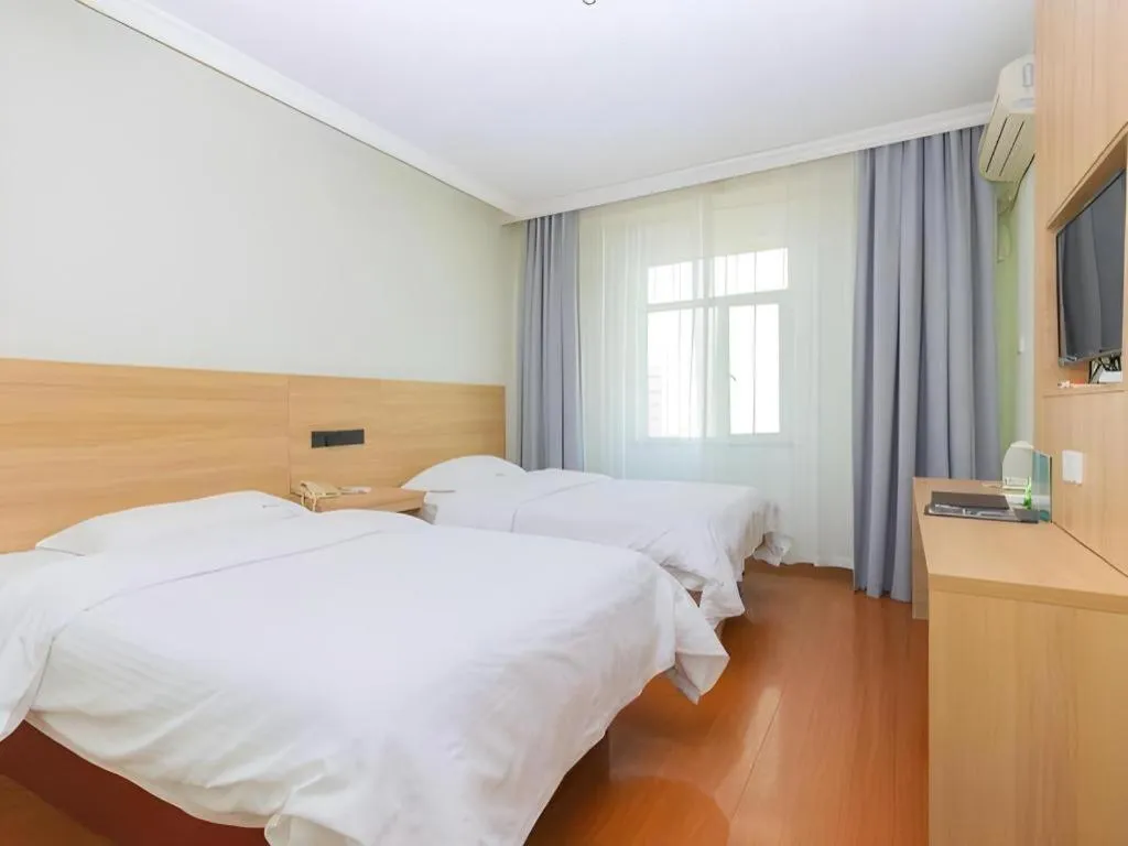 Bed in GreenTree Inn Chongqing Longhu Times Tianjie Xietaizi Metro Station