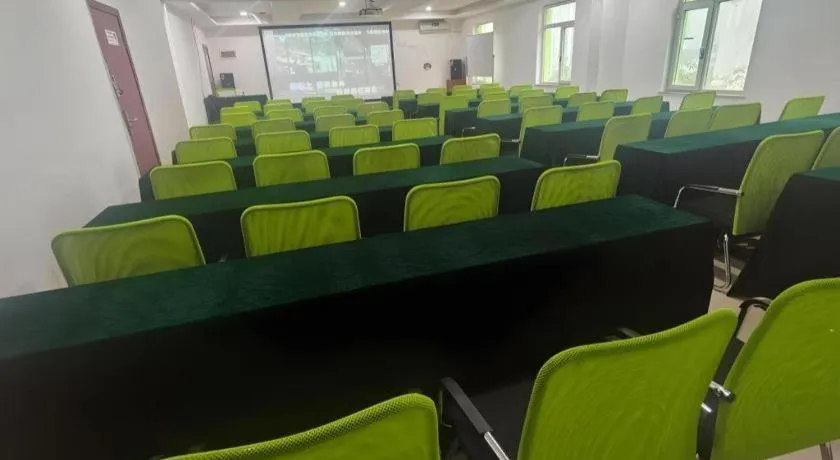 GreenTree Inn Chongqing Longhu Times Tianjie Xietaizi Metro Station