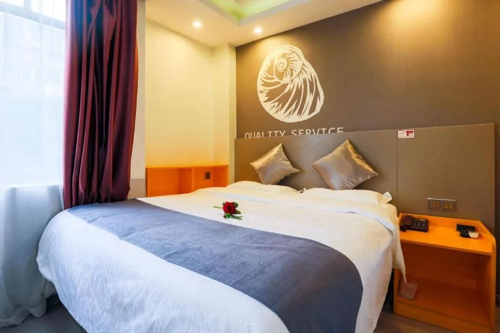 Bed in Shell Ganzhou Central Theme Hotel