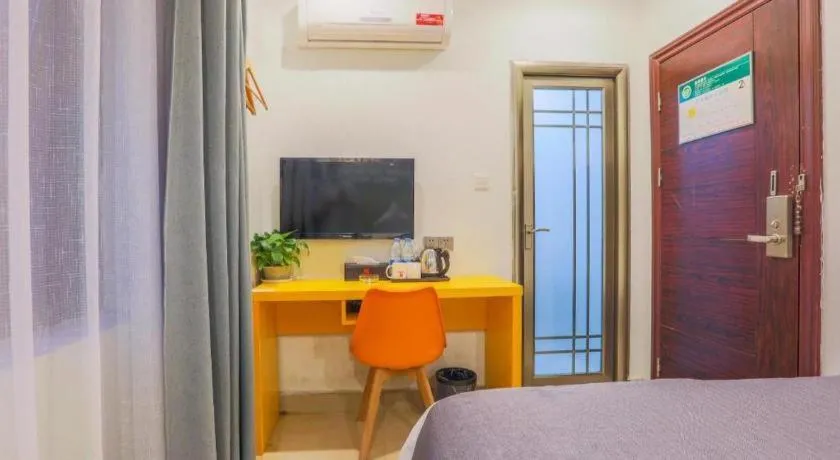 Bed in Shell Ganzhou Central Theme Hotel