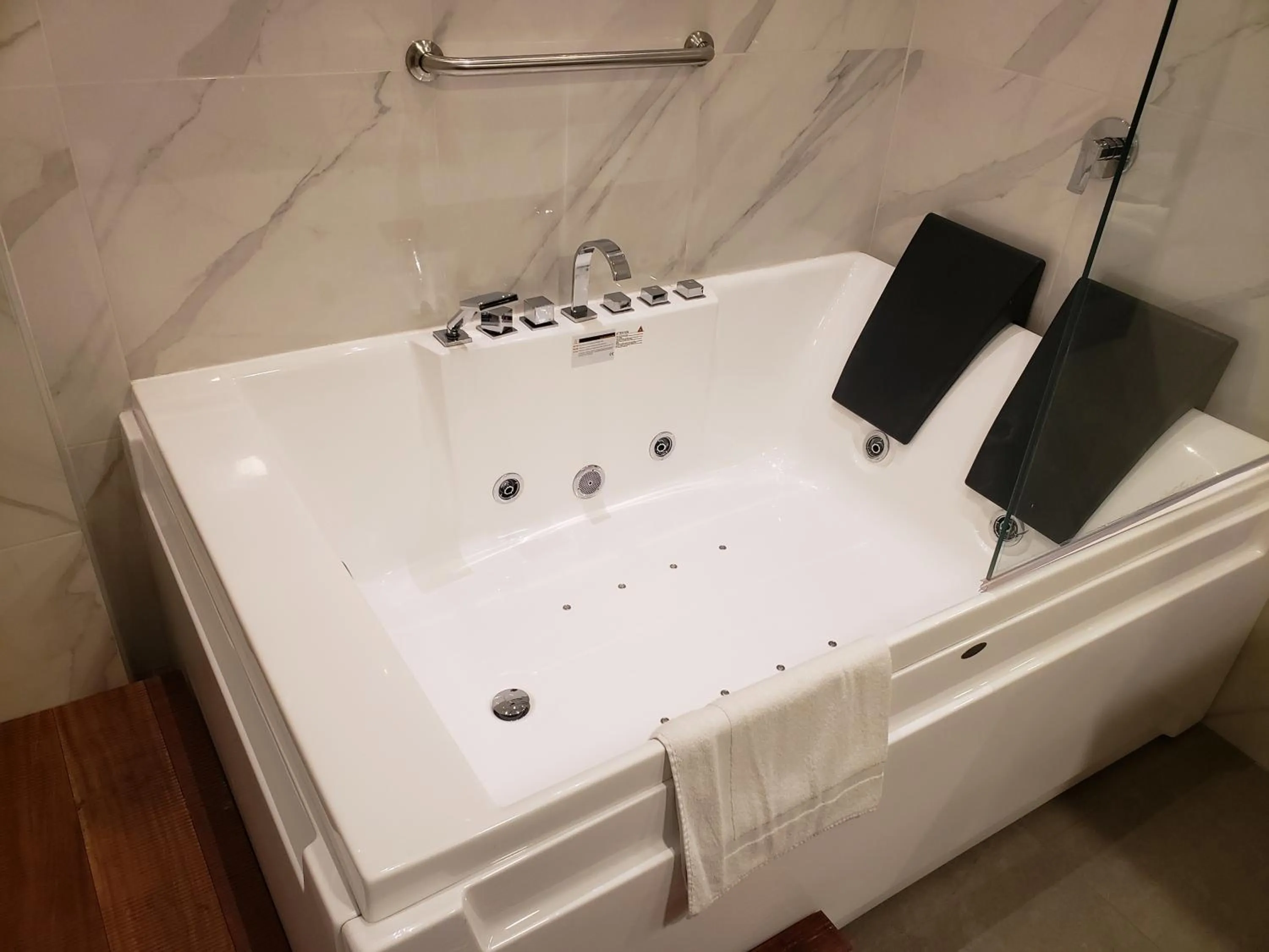 Bathroom in Hotel Lexus